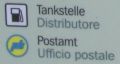 St. Leonhard: Distributore e Ufficio postale - Tankstelle und Postamt