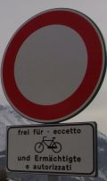 Resia - Reschen: Eccetto biciclette e autorizzati - Frei für Fahrräder und Ermächtigte