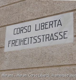 Merano - Meran: Corso Libertà -Freiheitsstrasse